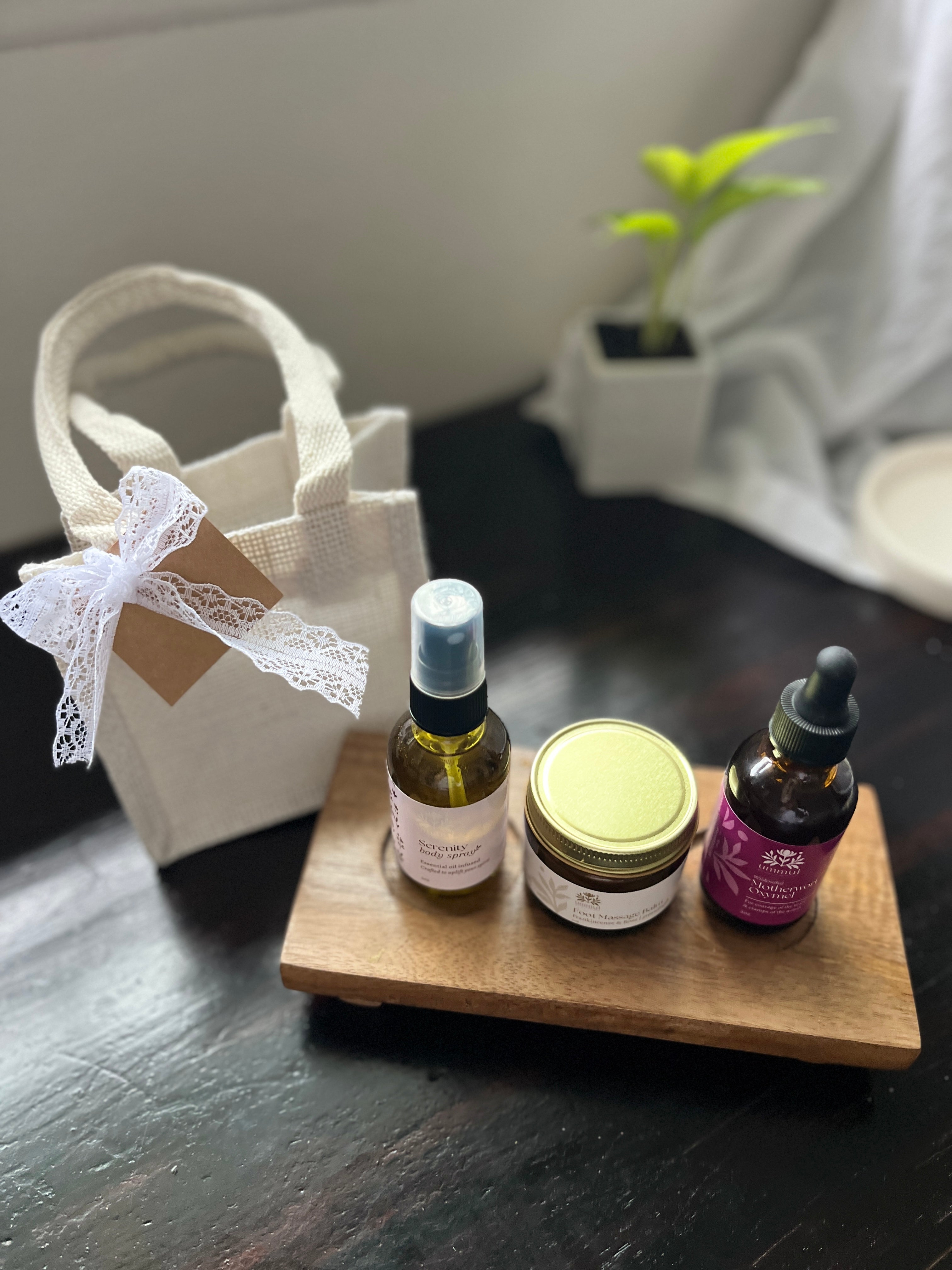 Postpartum & Menstrual Gift Set with Complementary Gift Bag