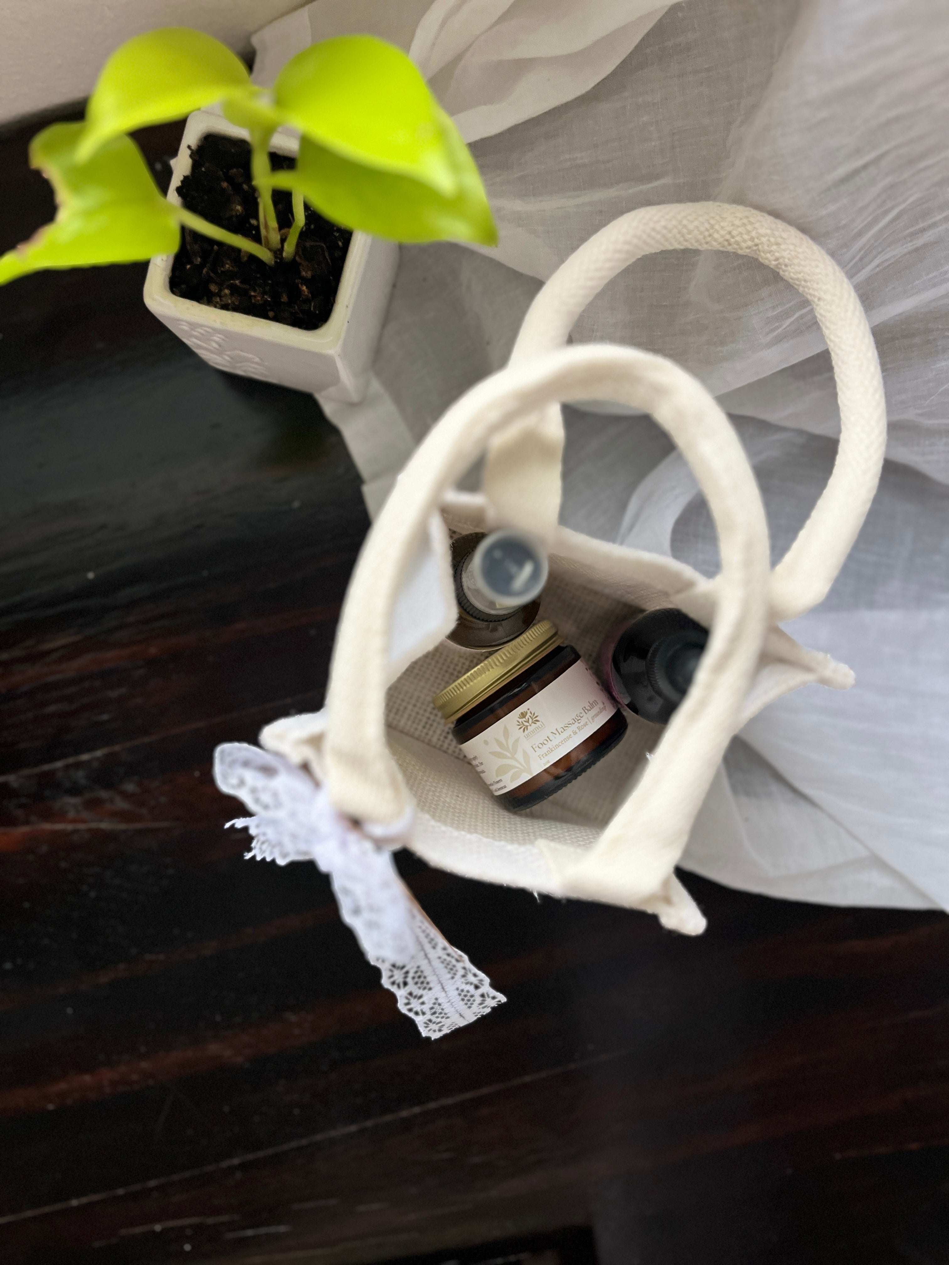 Postpartum & Menstrual Gift Set with Complementary Gift Bag